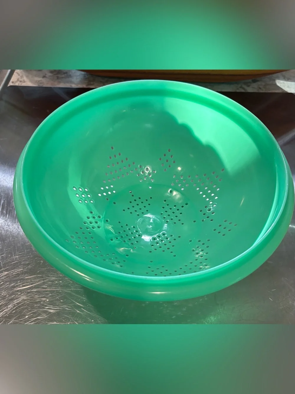 Vintage Tupperware Jadeite Colander